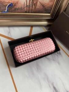 Bottega Veneta Knot Clutch 25x4x10CM